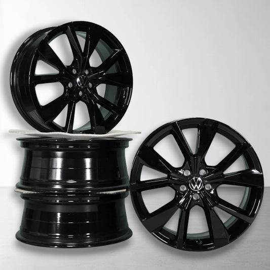 Originele 18 inch Volkswagen Polo velgen, glanszwart met gespleten spaakdesign