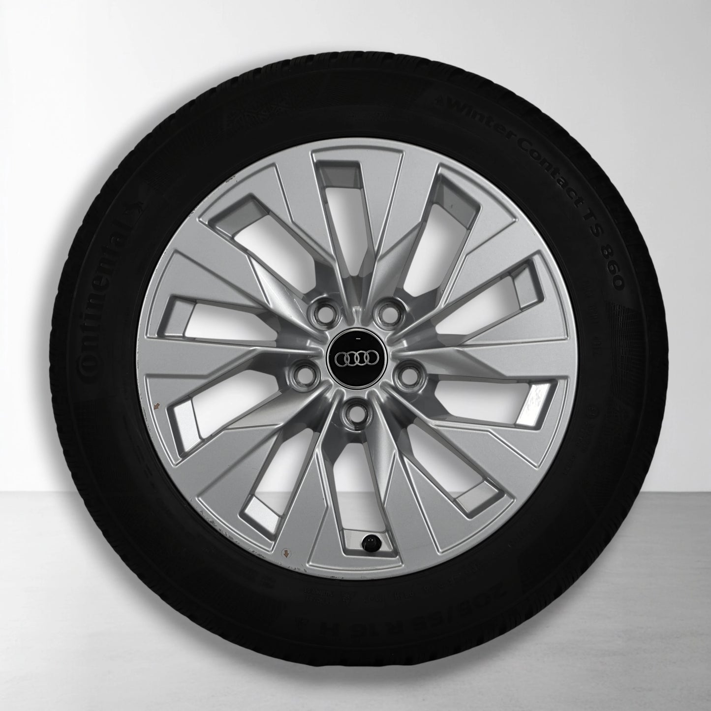 Audi A3 8Y 16 inch originele velgen 8Y0601025T | Winterbanden