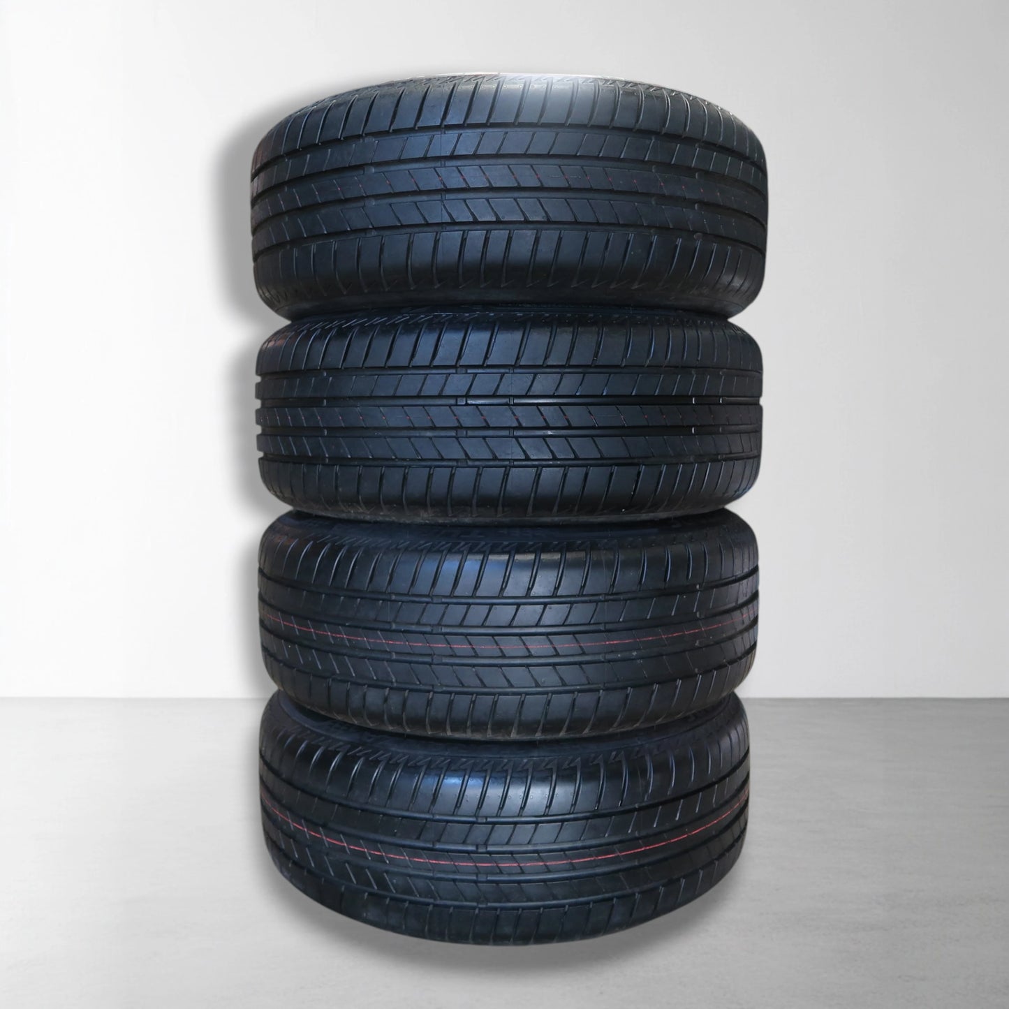 Audi A3 8Y 16 inch originele velgen 8Y0601025T | Zomerbanden