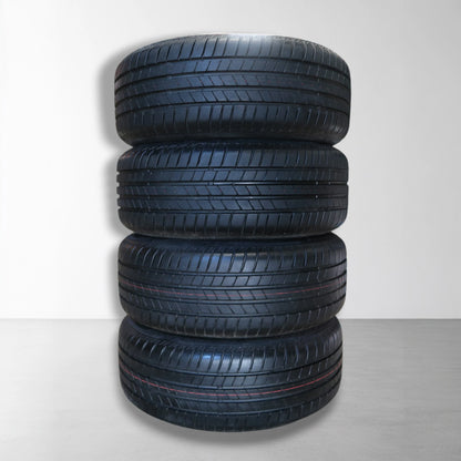 Audi A3 8Y 16 inch originele velgen 8Y0601025T | Zomerbanden