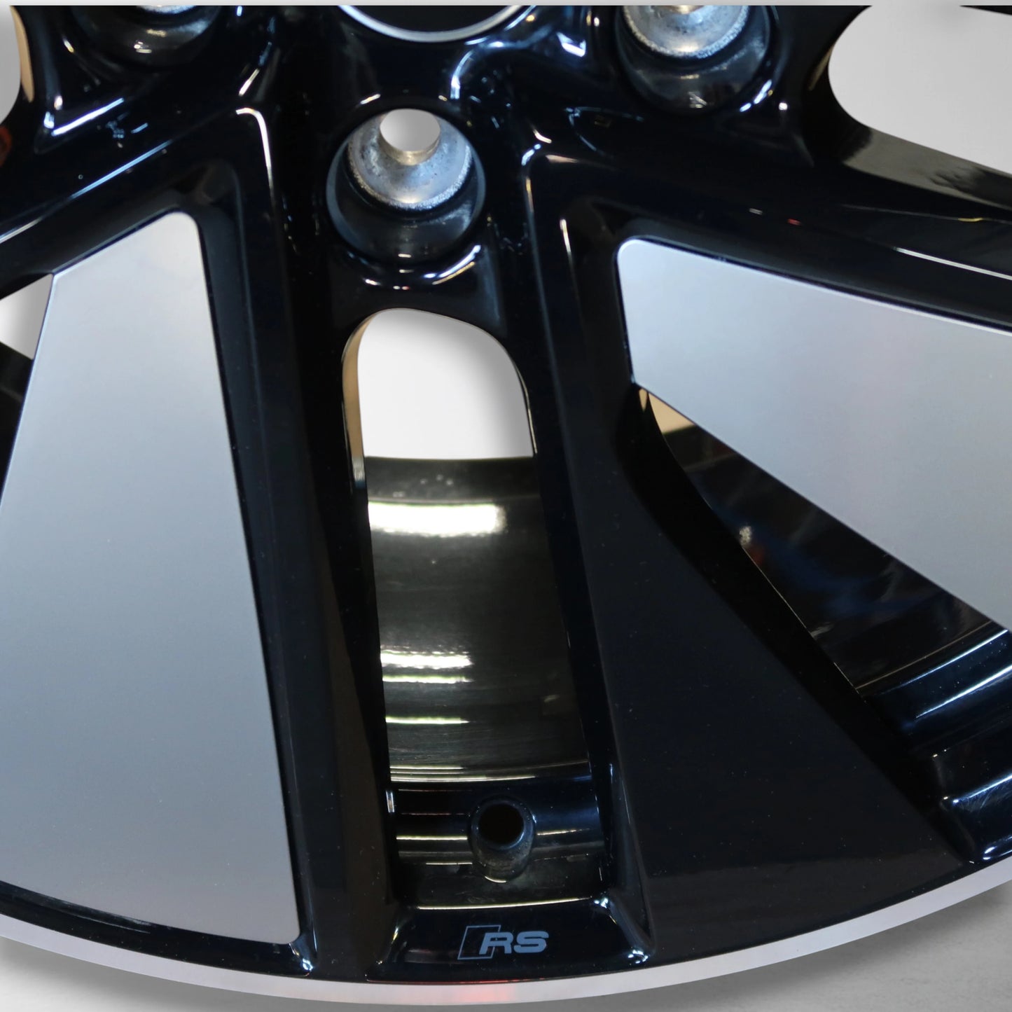 Audi E-Tron GT RS Trapez Modul 21 inch originele velgen 4J3601025AA | 4J3601025AB
