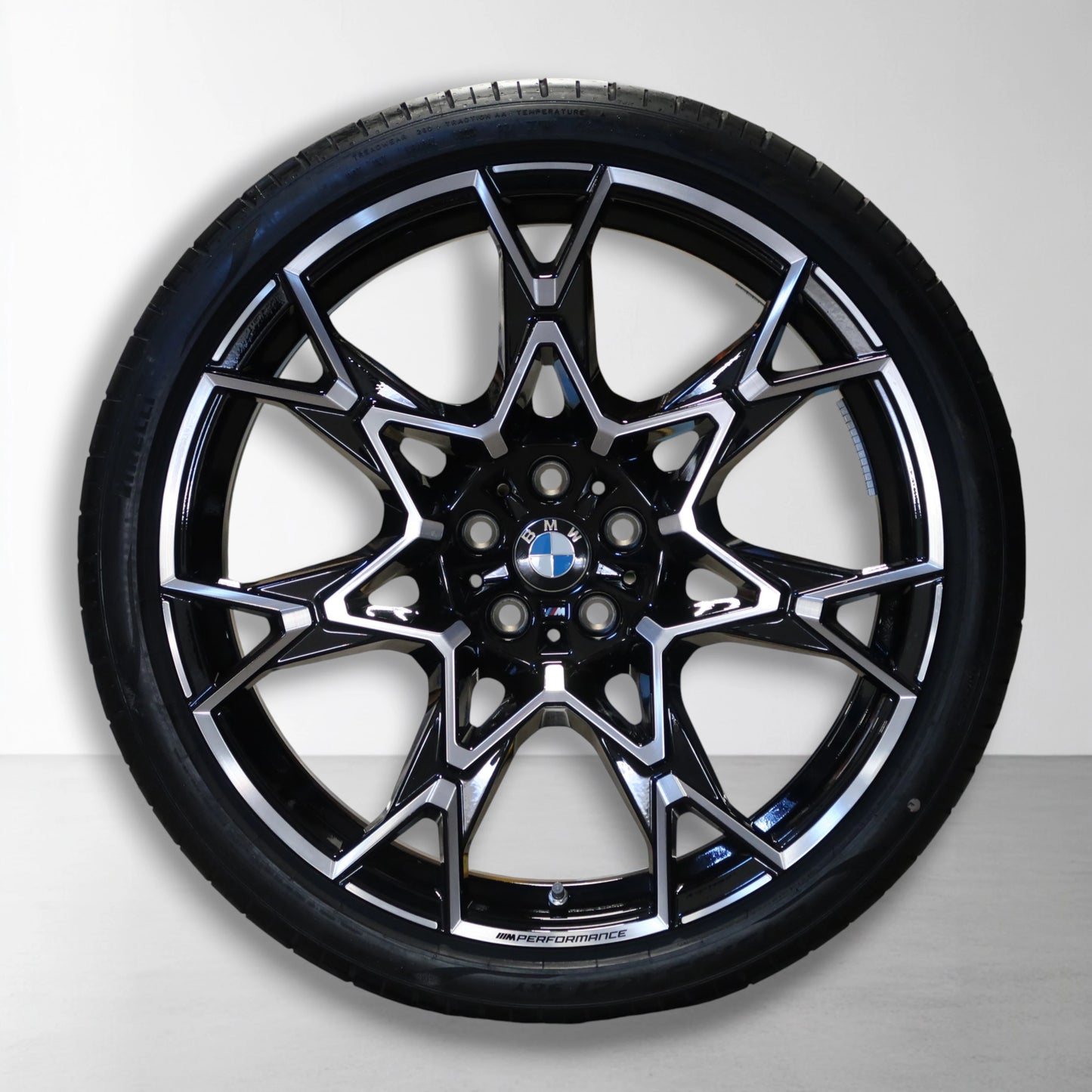 BMW 5 Serie G60 G61 943M 21 inch originele velgen 5A324F8 | 5A324F9 | Zomerbanden