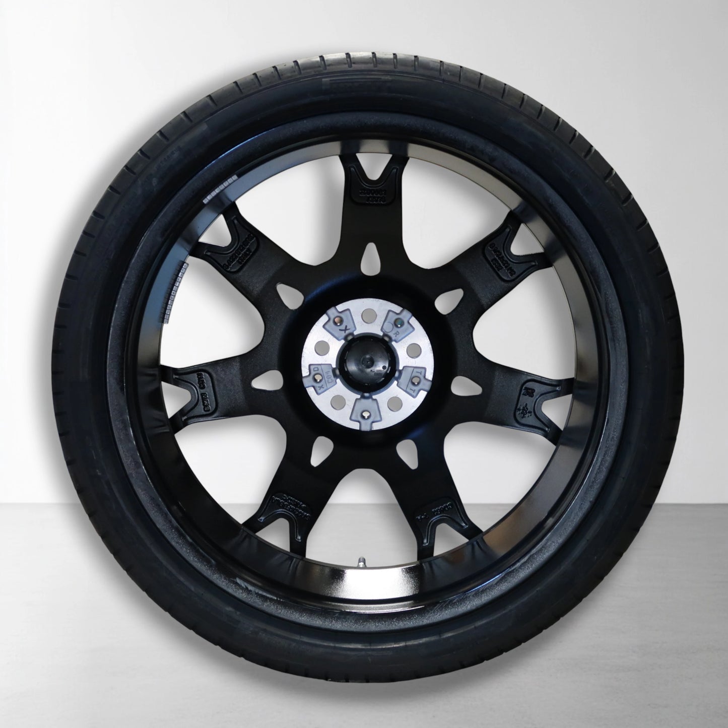 BMW 5 Serie G60 G61 943M 21 inch originele velgen 5A324F8 | 5A324F9 | Zomerbanden