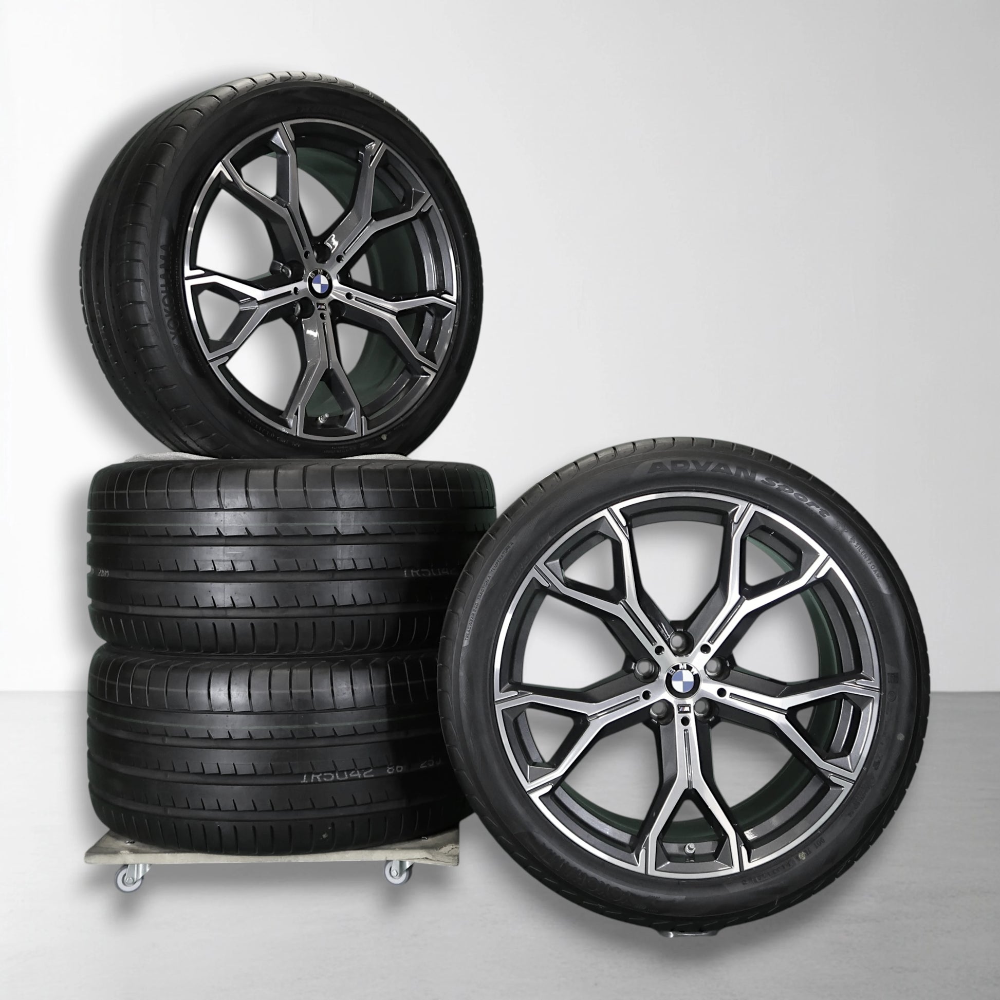 BMW velgset met zomerbanden, 21 inch: lichtmetalen velg met zwart bandenprofiel
