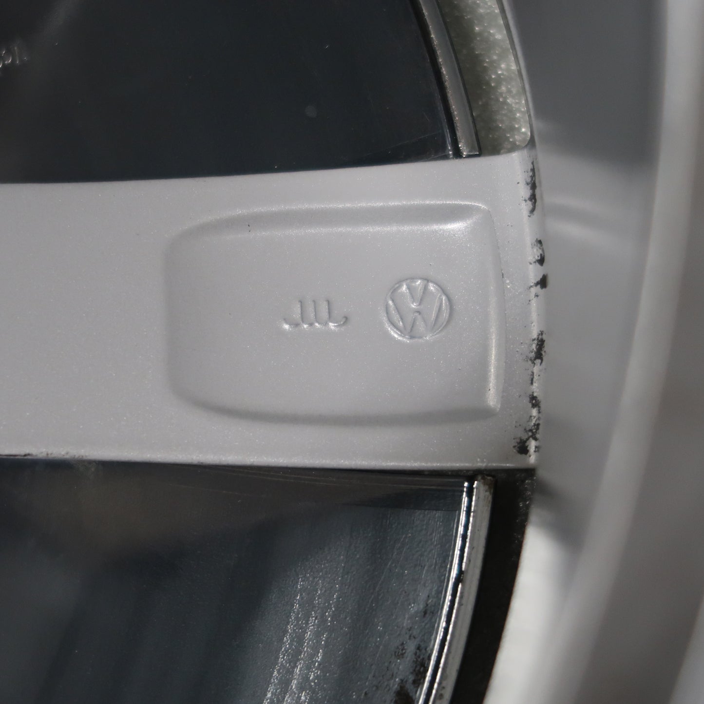 Volkswagen Beetle 5C Disc 18 inch originele velgen 5C0601025H | Zomerbanden