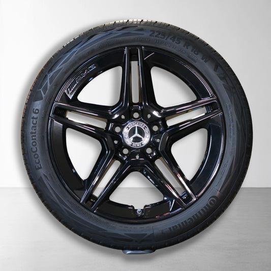 Zwarte 18 inch velg met zomerband, glanzende spaken