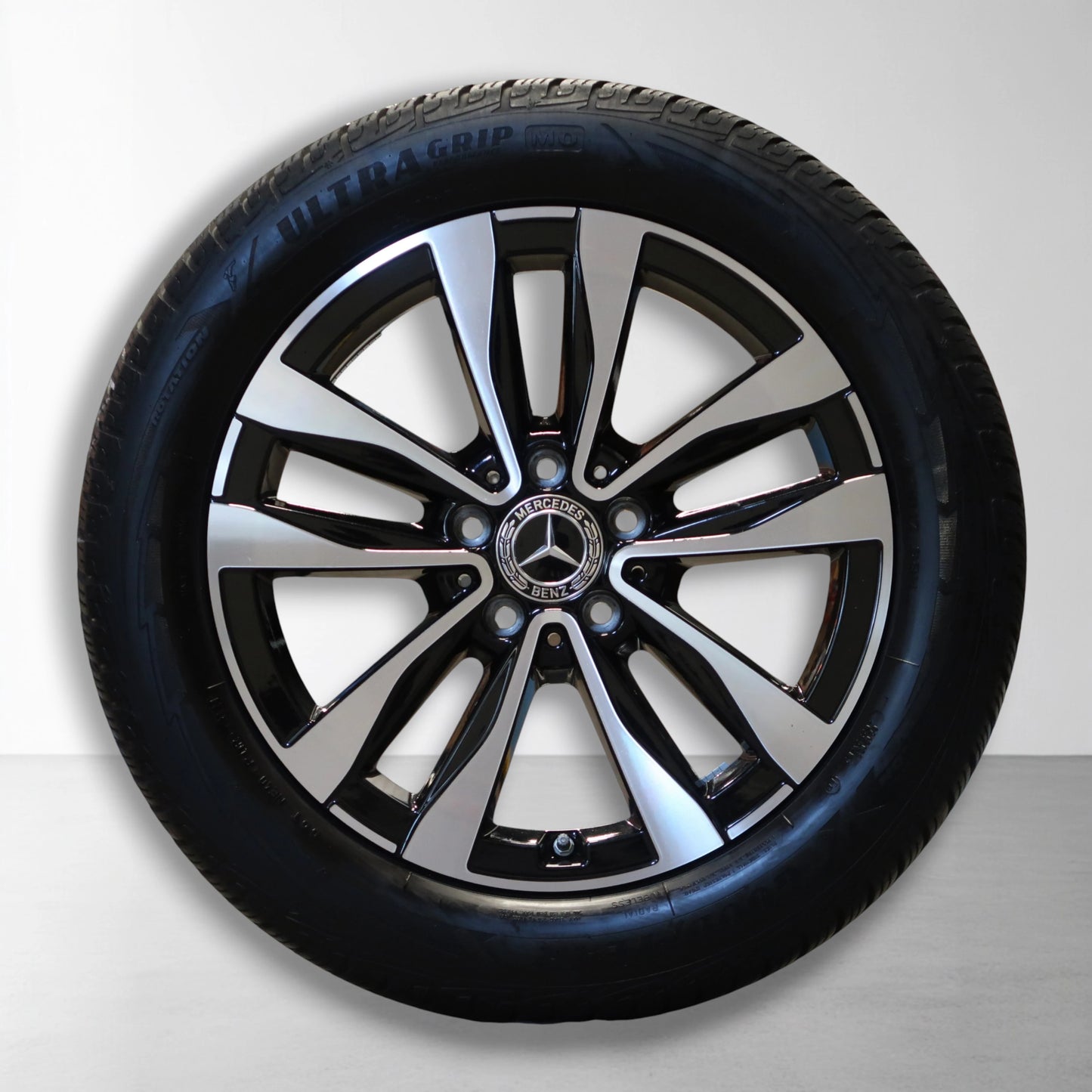 Mercedes C Klasse W206 17 inch originele velgen A2064016000 | A2064016100 | Winterbanden