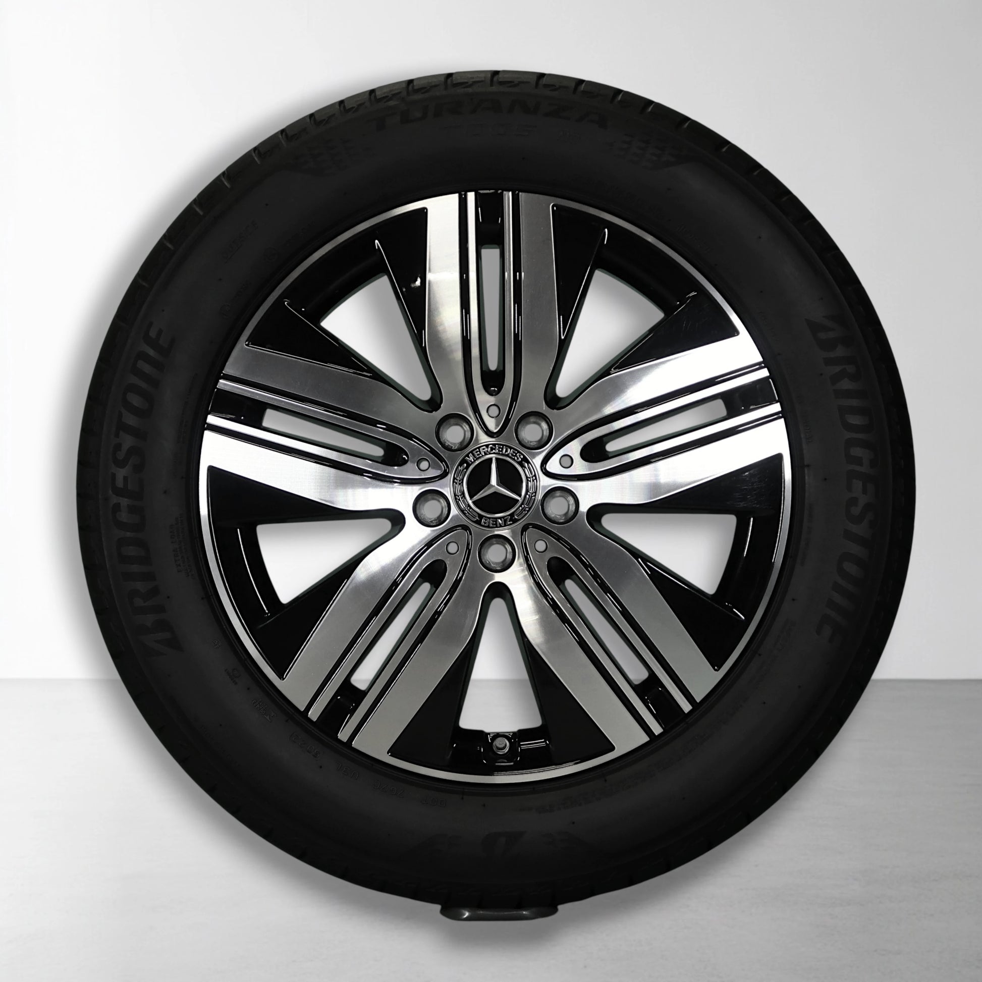 18 inch lichtmetalen velg met zomerband: glanzend zwart-zilver multi-spaak