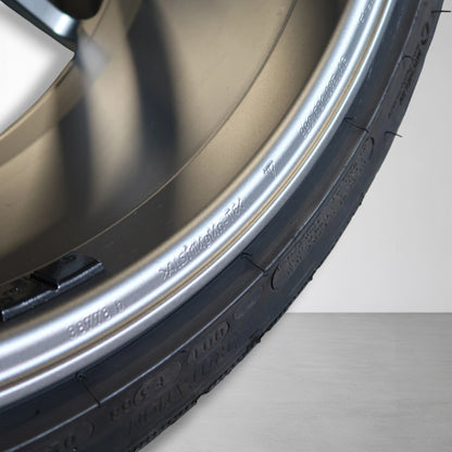 Porsche 911 992 Turbo (S) 20 & 21 inch originele velgen 992601025AB | 992601025AC | Winterbanden