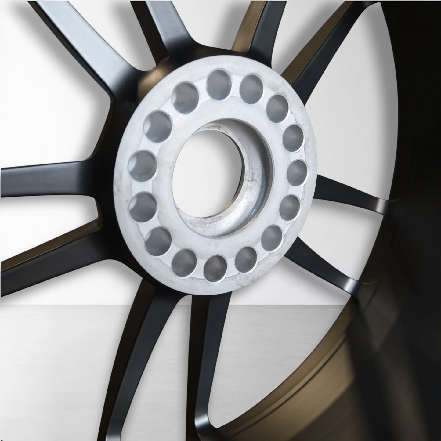 Porsche 911 992 Turbo (S) 20 & 21 inch originele velgen 992601025AB | 992601025AC | Winterbanden
