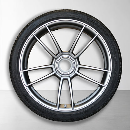 Porsche 911 992 Turbo (S) 20 & 21 inch originele velgen 992601025AB | 992601025AC | Winterbanden