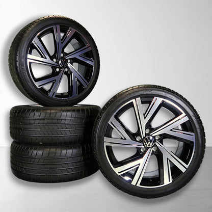 Volkswagen Golf 8 Bergamo 18 inch originele velgen 5H0601025AB / AE | Zomerbanden