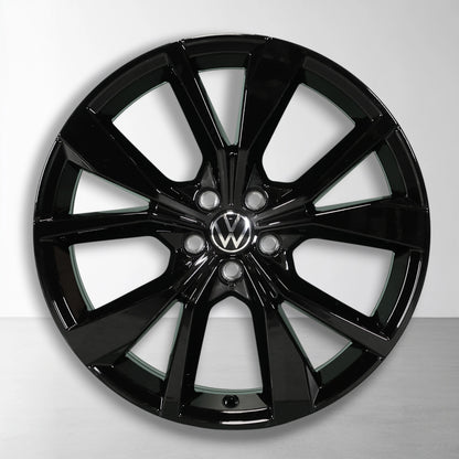 Volkswagen velg 18 inch in glanszwart, brede 10 spaaks en VW-logo in het midden