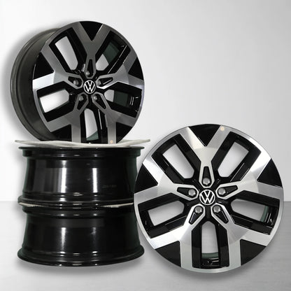 Originele 19-inch Volkswagen velgen, zwart-zilver met VW-logo en dubbele 5-spaken