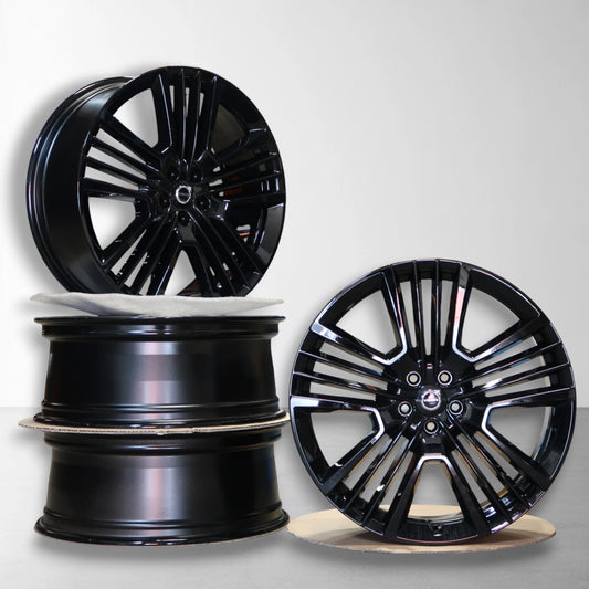 Set van twee 21 inch velgen, zwart met zilveren spaken, van voren en achter